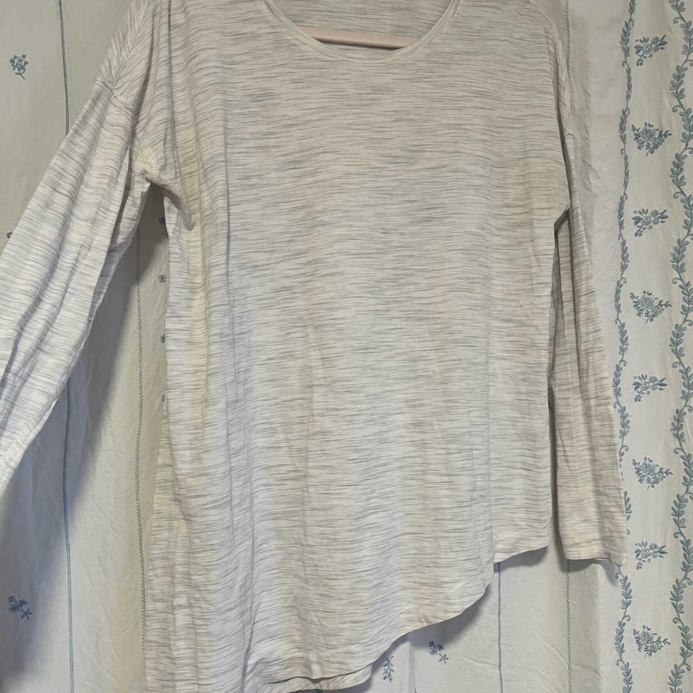 Lululemon Athletica Light Gray Long Sleeve Top